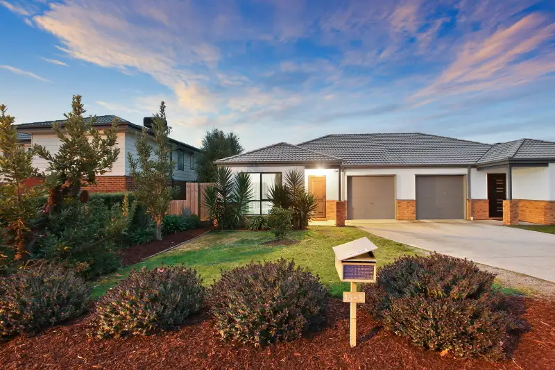 Main view of Homely unit listing, 1/15 Brunnings Road, Carrum Downs VIC 3201
