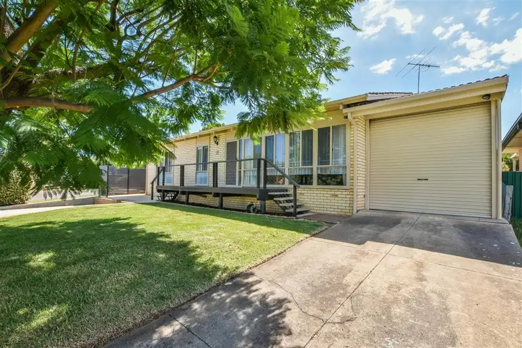 11 Bruce Street, Morphett Vale SA 5162