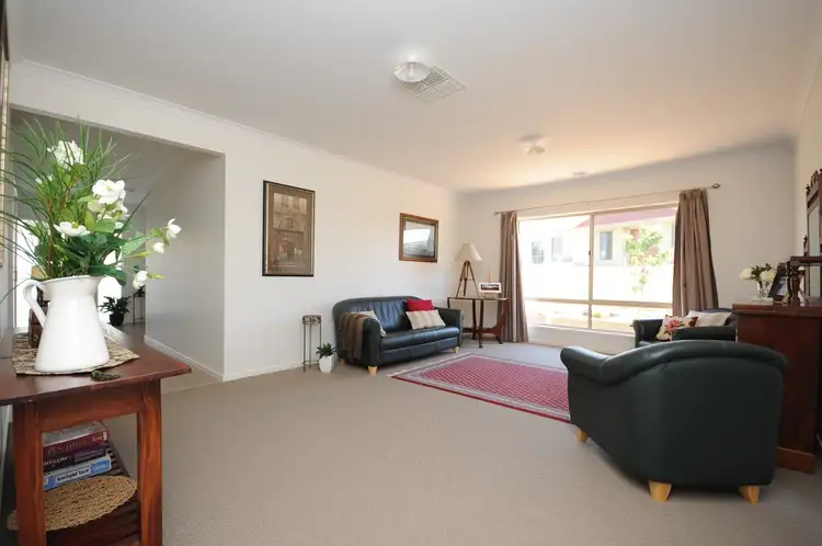 Fourth view of Homely house listing, 8 Stewart Place, Bairnsdale VIC 3875