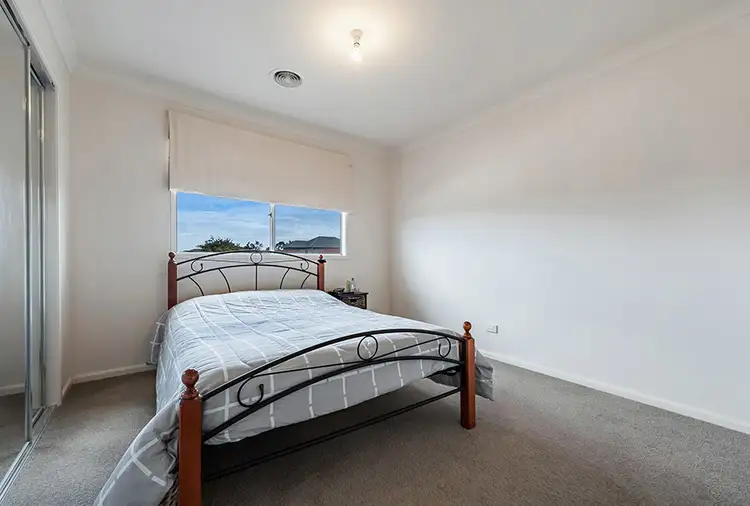 Seventh view of Homely house listing, 6 Raheen Place, Craigieburn VIC 3064