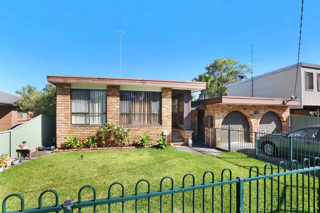 Main view of Homely house listing, 16 St James Avenue, Berkeley Vale NSW 2261