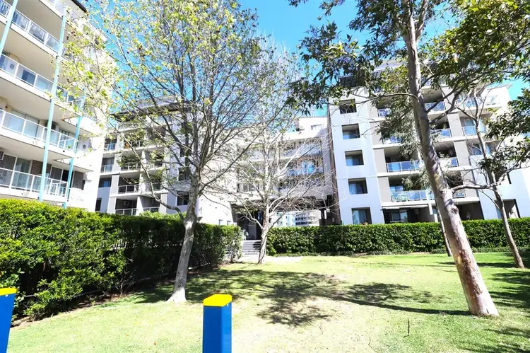 305c/81-86 Courallie Avenue