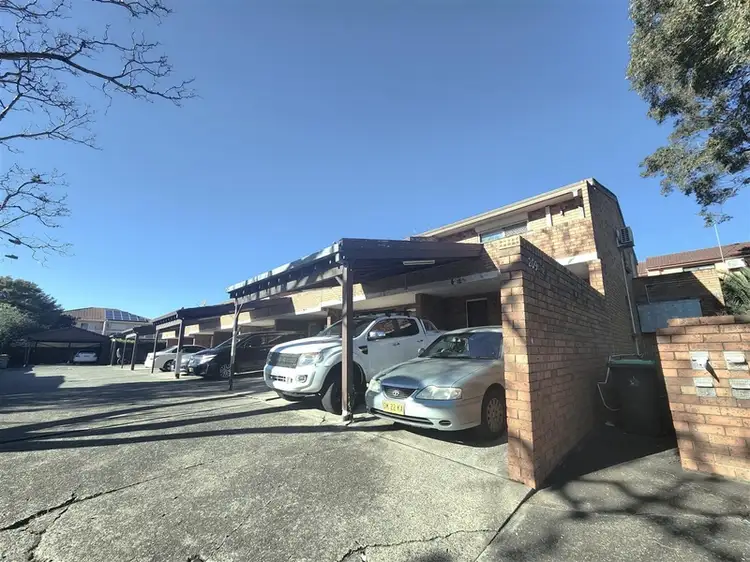 4/209 Hume Highway, Greenacre NSW 2190