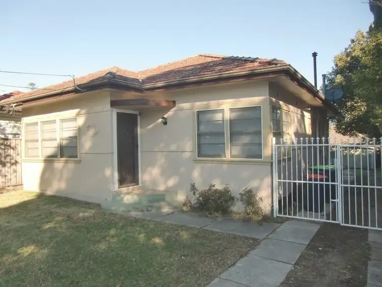 2/ 37 Morotai Avenue