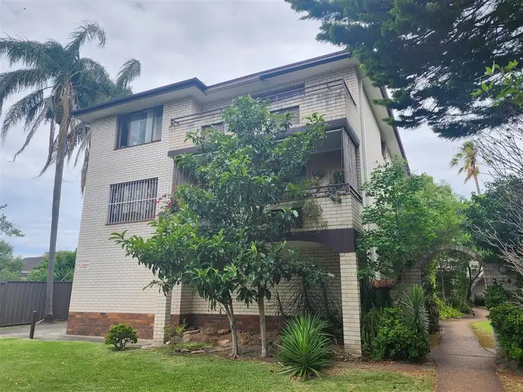 3/2 Seventh Avenue, Campsie NSW 2194