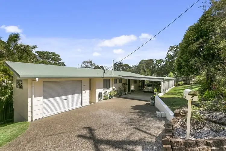 5 Arkana Drive, Noosa Heads QLD 4567