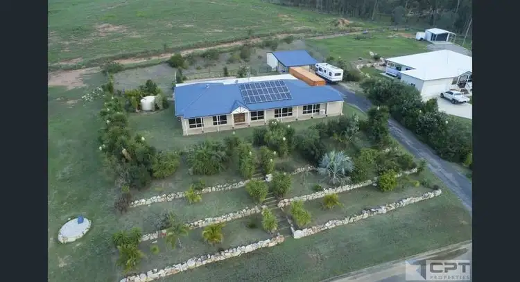4 Silky Oak Court