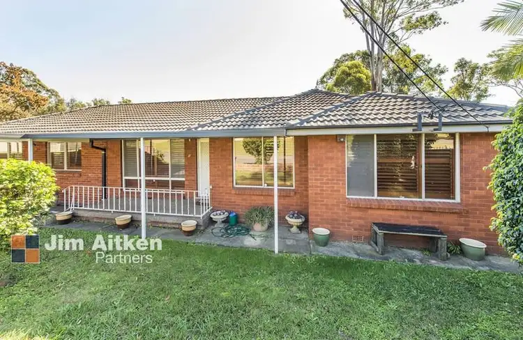 11 Hollier Street, Cambridge Park NSW 2747