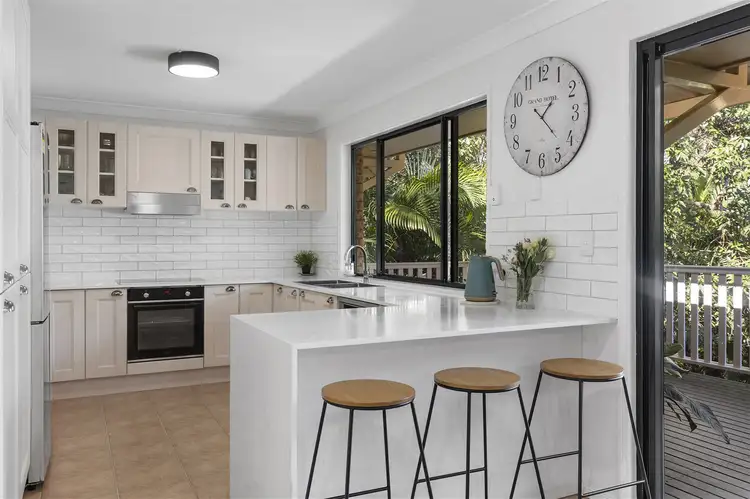 Sixth view of Homely house listing, 2 Lakeview Court, Joyner QLD 4500
