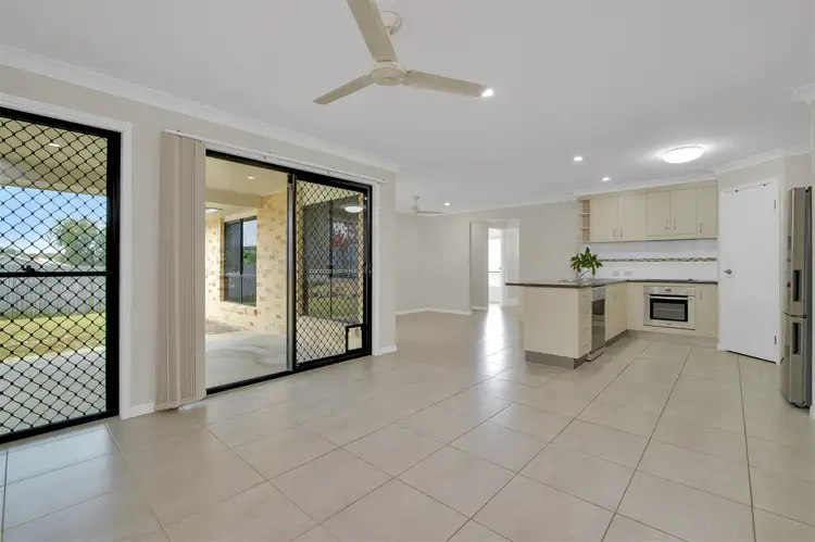 12 Sturt Court, Glen Eden QLD 4680
