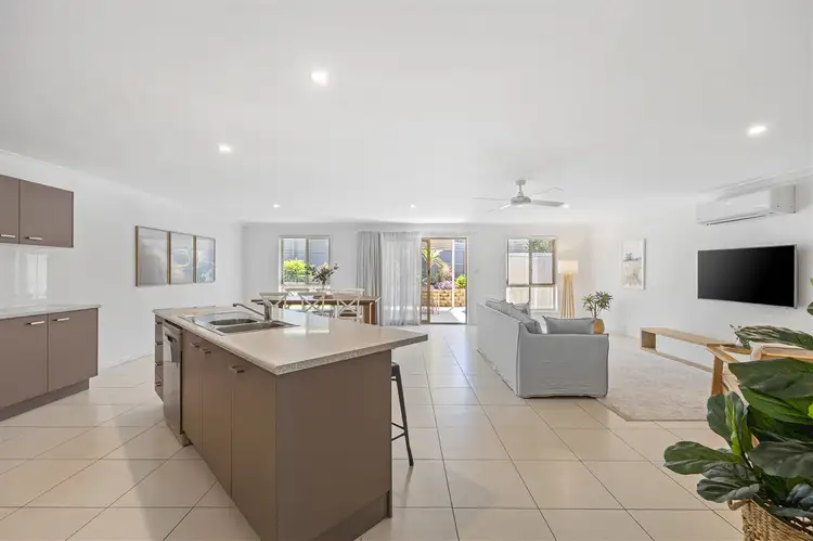 6 Potoroo Place, Burnside QLD 4560