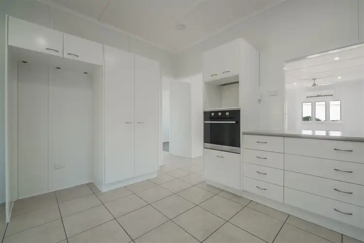 Fifth view of Homely house listing, 271 Auckland Street, South Gladstone QLD 4680
