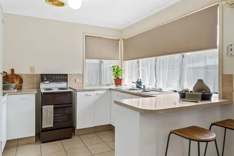 Sixth view of Homely house listing, 1 Lowrie Court, Cleveland QLD 4163