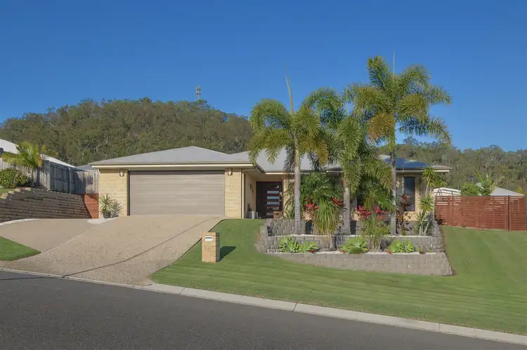 6 Phoenix Place, Telina QLD 4680