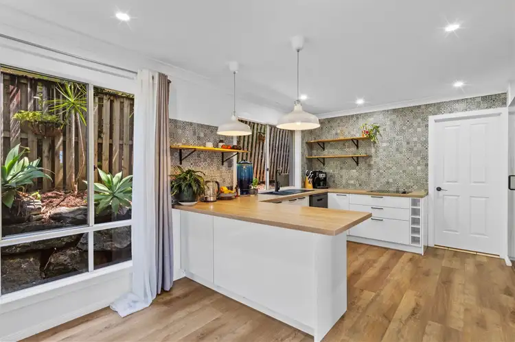 11 Hertford Crescent, Mudgeeraba QLD 4213
