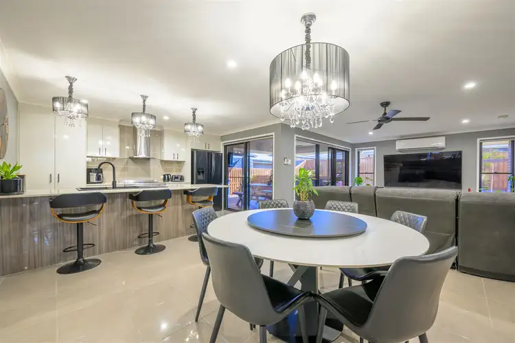 Second view of Homely house listing, 9 Phelps Circuit, Kirkwood QLD 4680