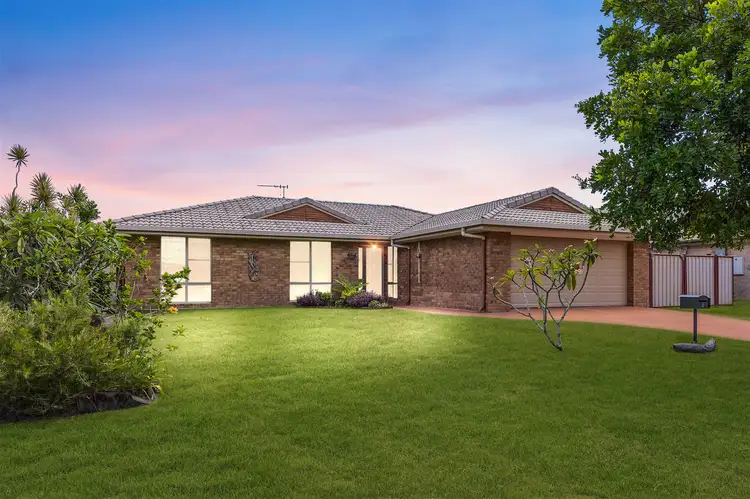 4 Beachside Court, Toogoom QLD 4655
