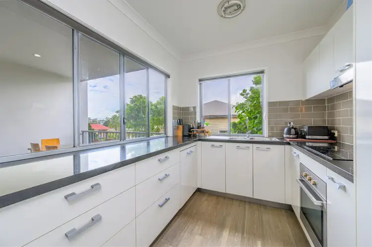 Fifth view of Homely unit listing, 2/7 View Street, West Gladstone QLD 4680