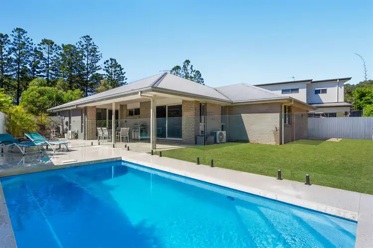 13 Hoop Pine Circuit, Maudsland QLD 4210