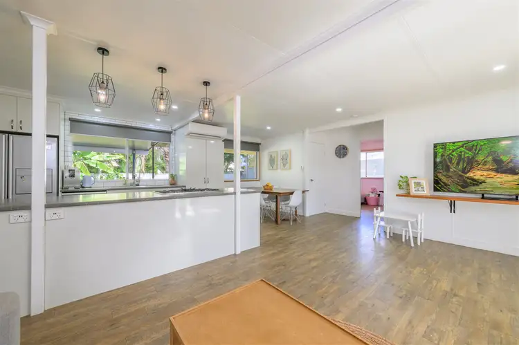 6 Alexander Street, Boyne Island QLD 4680