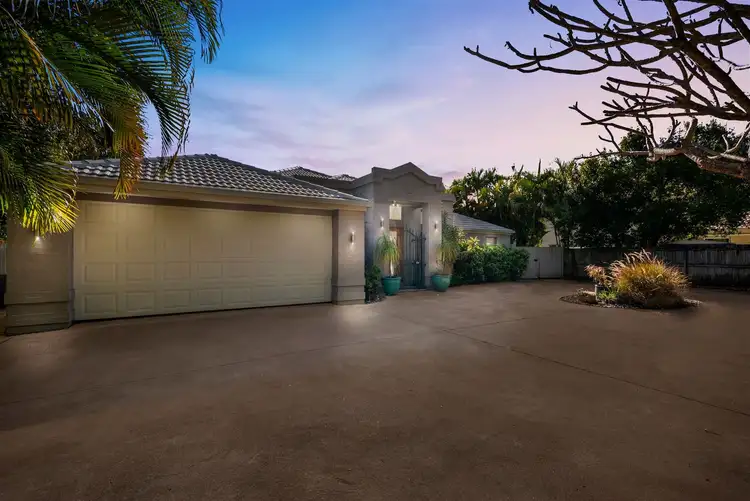 94 Kintyre Street, Brookfield QLD 4069