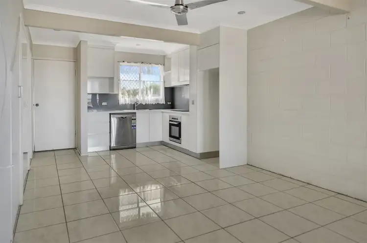 Second view of Homely unit listing, 5/51 Harbour Terrace, Gladstone Central QLD 4680