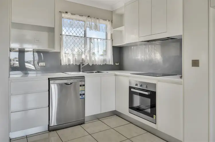 Fourth view of Homely unit listing, 5/51 Harbour Terrace, Gladstone Central QLD 4680