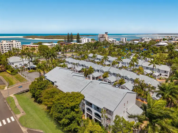 37/2 Landsborough Parade