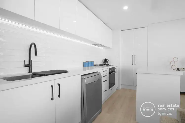 908/60 Lorimer Street