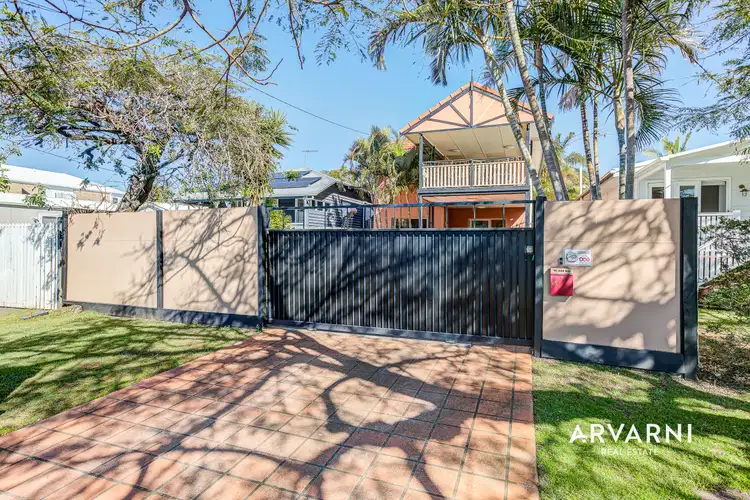 95 Grattan Tce, Manly QLD 4179