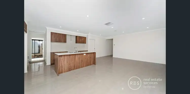 17 Demesne Boulevard, Donnybrook VIC 3064