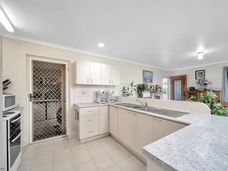 Second view of Homely unit listing, 2/46 CALLENDAR DRIVE, Cullinane QLD 4860
