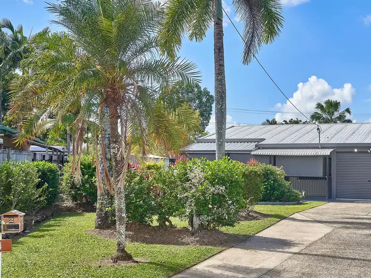 1/4 Ormsby Close, Whitfield QLD 4870