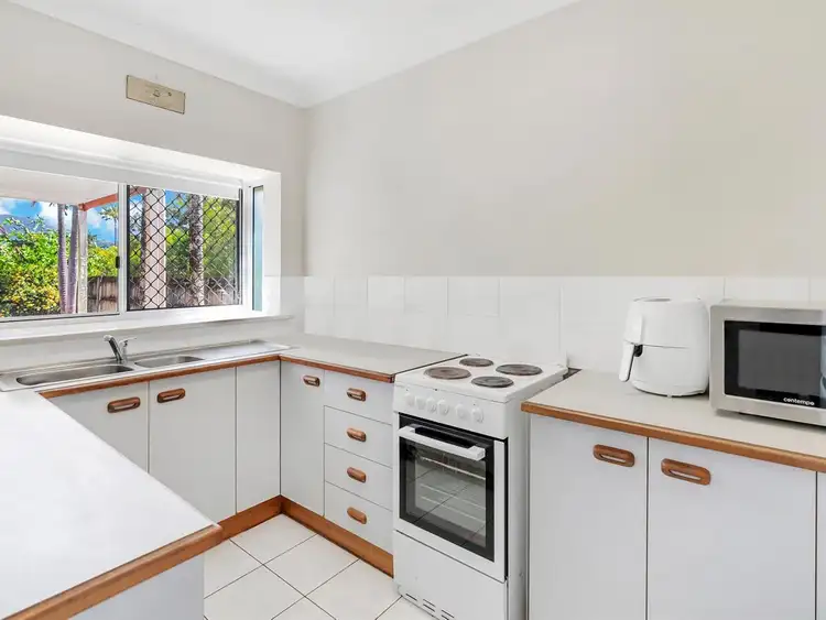 Fifth view of Homely townhouse listing, 7/30-32 Springfield Crescent, Manoora QLD 4870