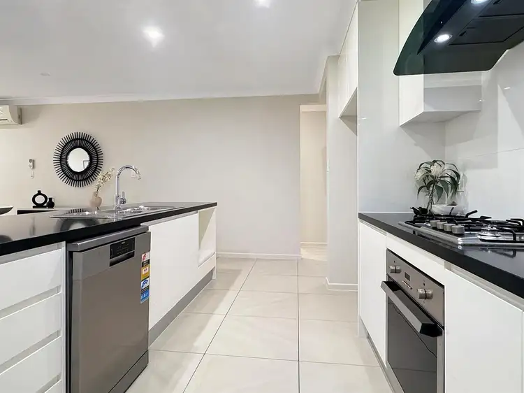 Fourth view of Homely house listing, 32 Singleton Close, Smithfield QLD 4878