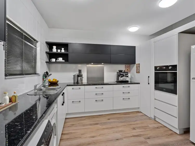 8/11-13 Pioneer Street, Manoora QLD 4870