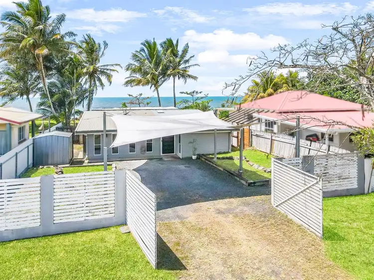 10 Elizabeth Street, Flying Fish Point QLD 4860