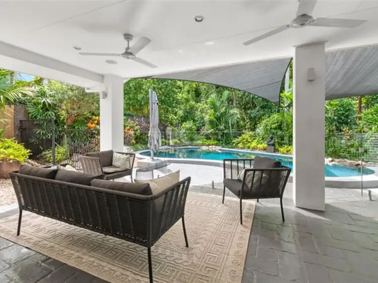 10 Ilse Close, Clifton Beach QLD 4879