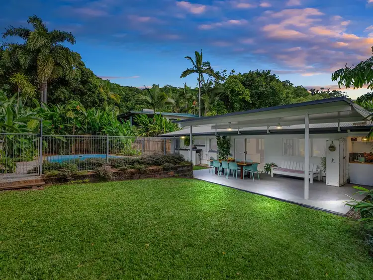 9 Avon Street, Stratford QLD 4870