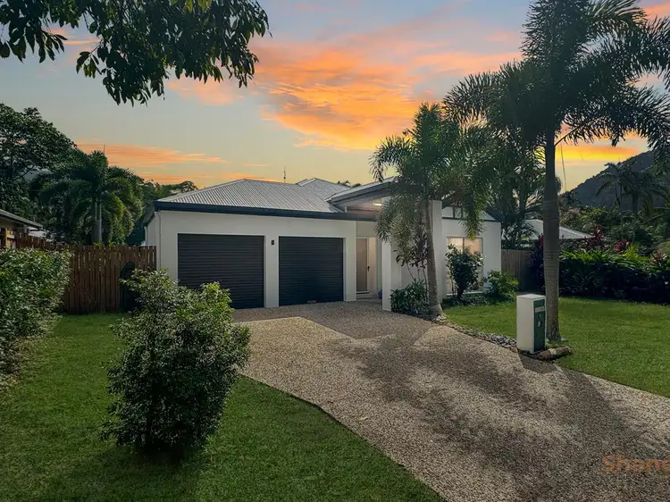 8 Bayu Close, Redlynch QLD 4870