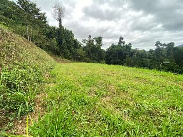 93-95 Cascades Drive, Redlynch QLD 4870