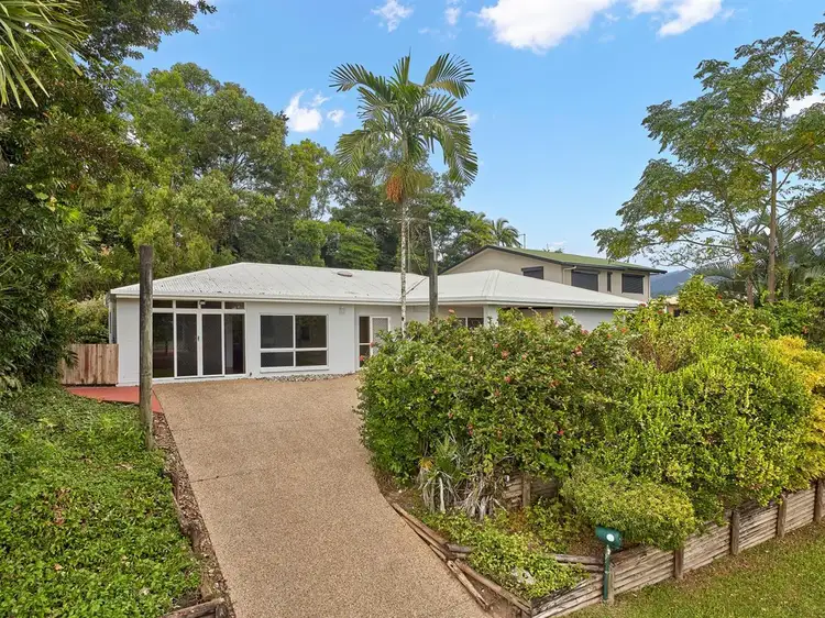 11 Travolta Close, White Rock QLD 4868