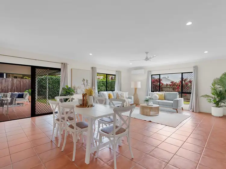 4 Hymes Street, Kanimbla QLD 4870