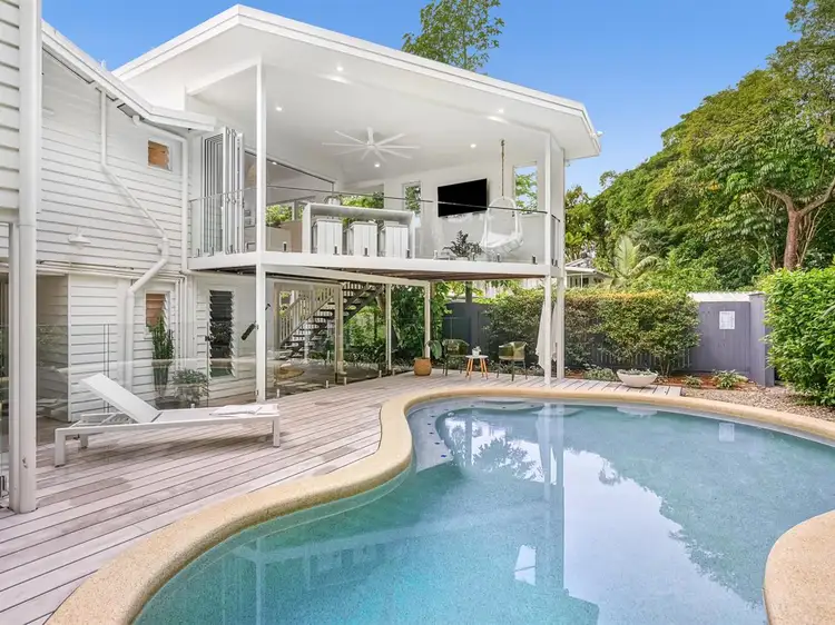 27 Stratford Parade, Stratford QLD 4870