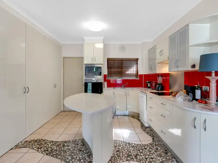 206/219-225 Mcleod St, Cairns North QLD 4870