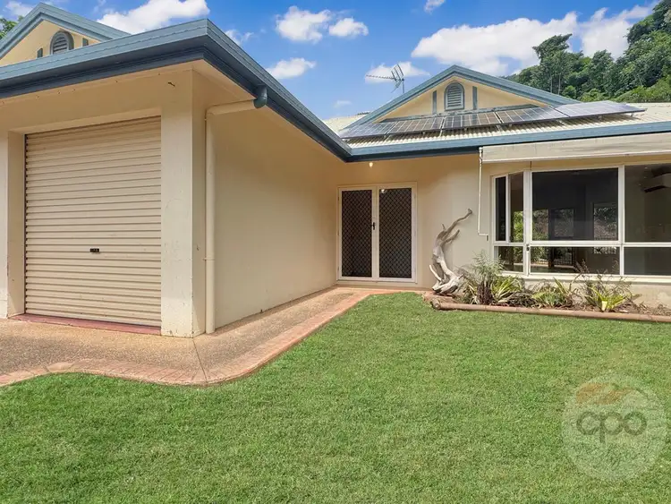 33 Red Ochre St, Redlynch QLD 4870