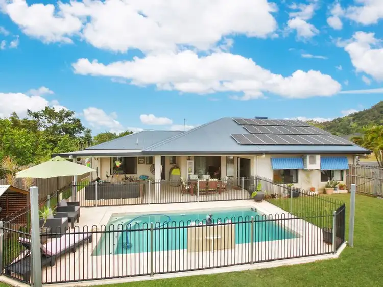 10 De Roma Close, Kanimbla QLD 4870