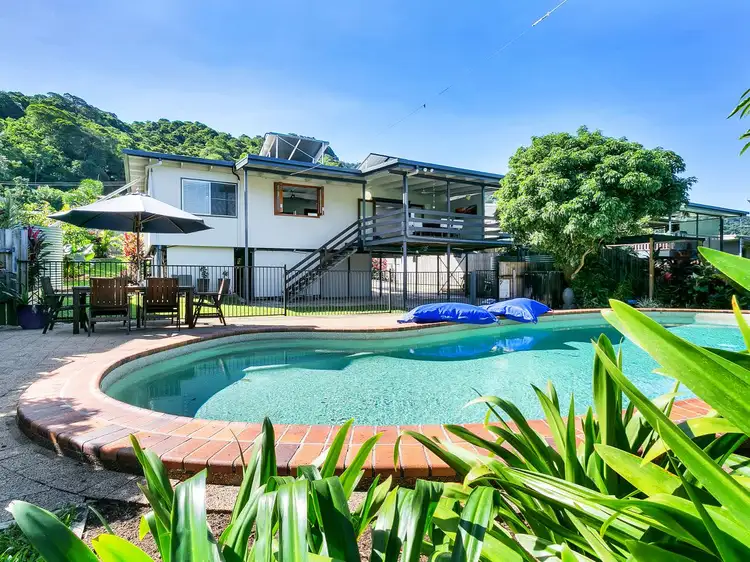 29 Sommerville Crescent, Whitfield QLD 4870