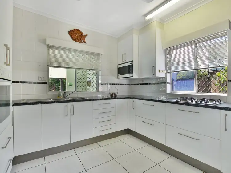 72 Dalton Street, Westcourt QLD 4870