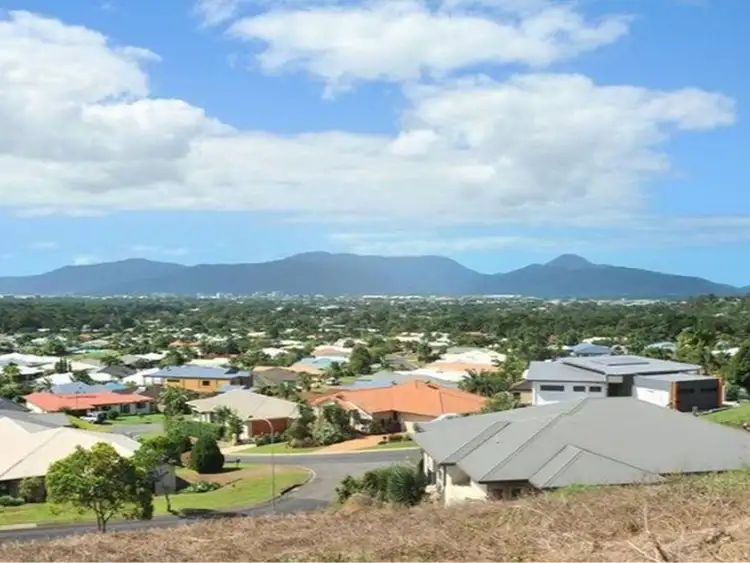 3 Sergeant St, Kanimbla QLD 4870